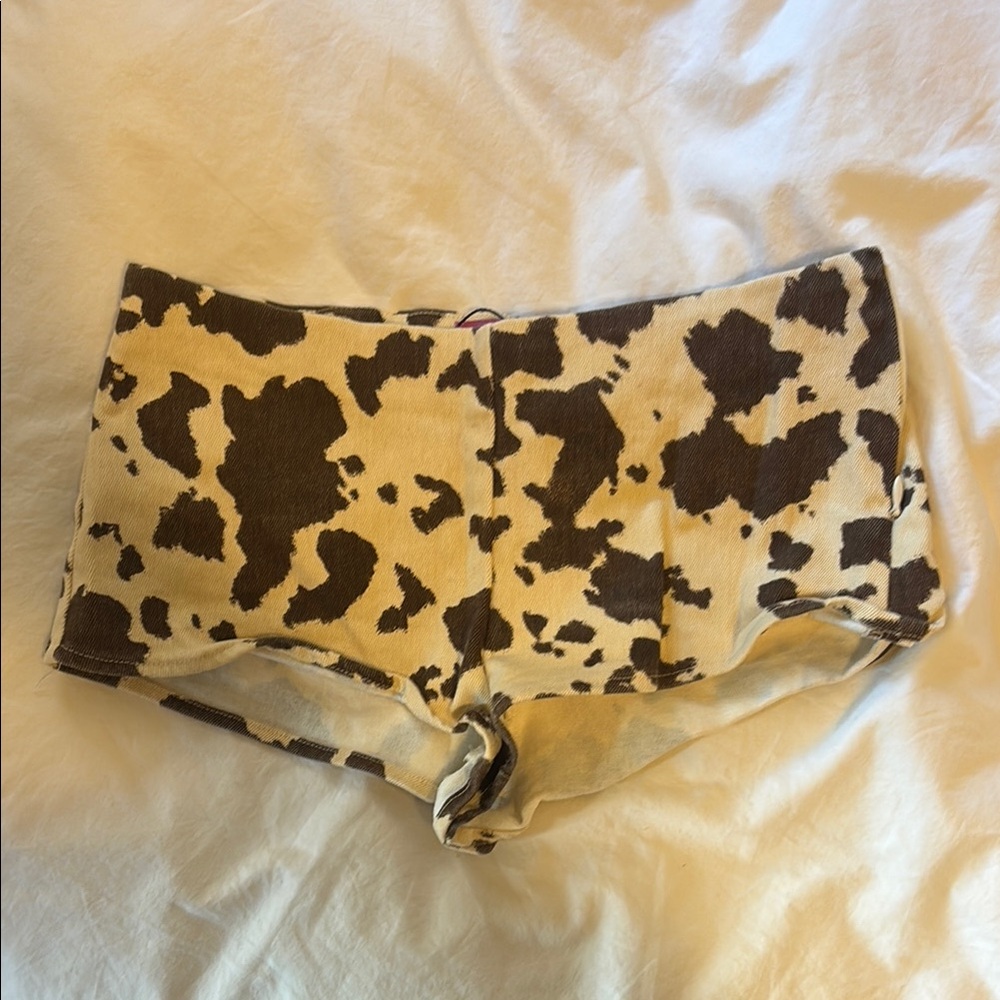 Edikted Cow Print Women's micro Shorts
